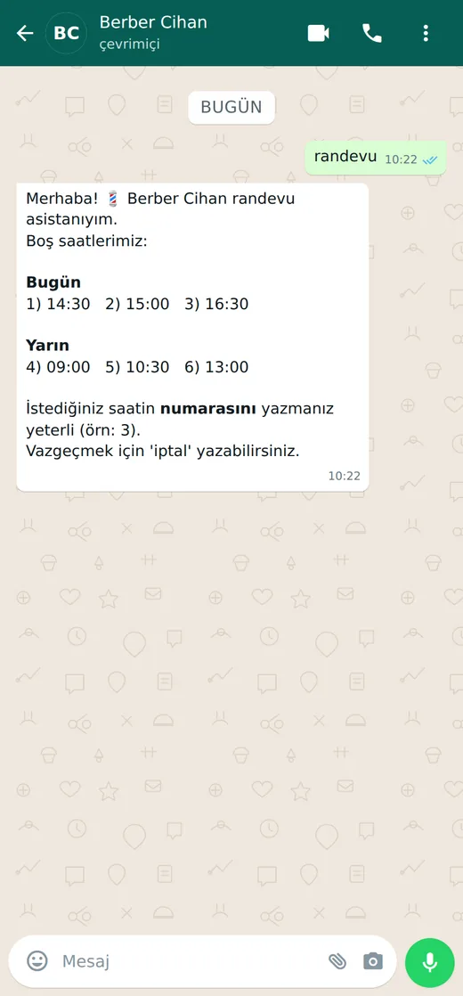 WhatsApp ekranı: bot müşteriye bugünün ve yarının boş saatlerini listeliyor